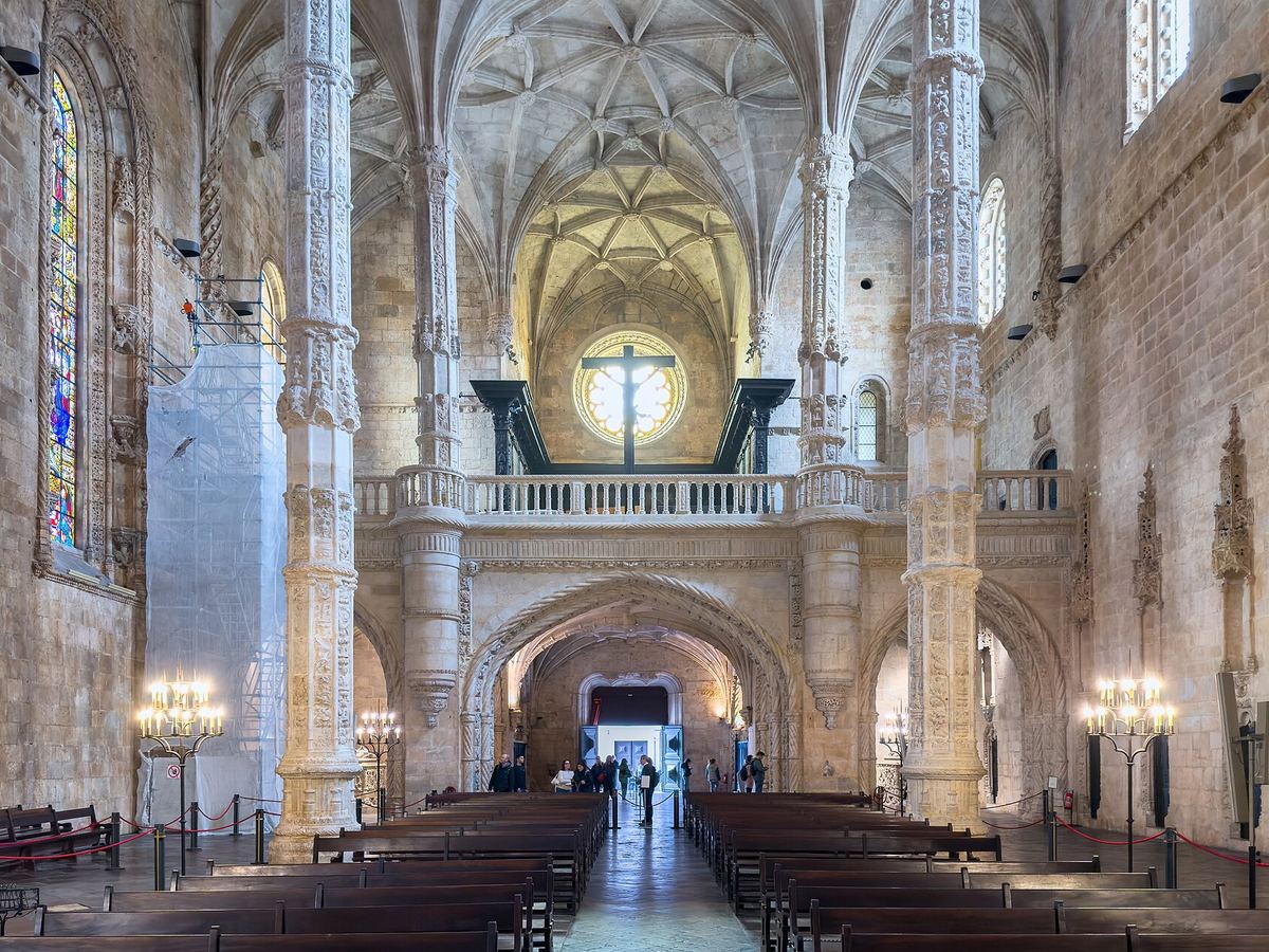 Das Kirchenschiff der Kirche Santa Maria de Belém